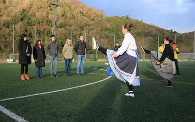 Urko Pikabea omendu dute Orioko Futbol Taldeak, Realak eta Zarautzek