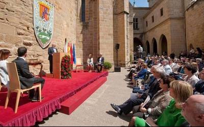 Espainiako monarkiak Nafarroako Vianako Printzearen sarietan parte hartzeari ezetz esan dio Parlamentuak