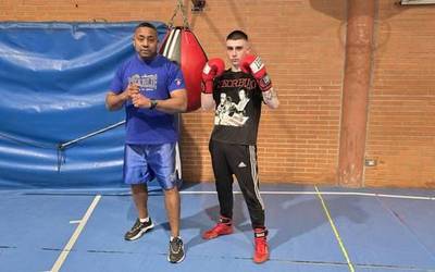 Iñaki Aranok debuta egingo du larunbatean Ermuako boxeo jaialdian