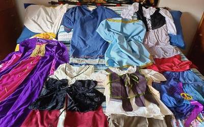 Mozorroen bigarren eskuko azokarako materiala jasotzen dabiltza