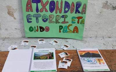 Atxondori buruzko liburua eskolako umeen eskutik