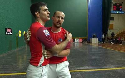 Zabaleta eta Elordi gora hurbiltzen ari dira