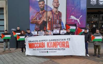 "Baskoniako zuzendaritza konplizea da Israelekin"