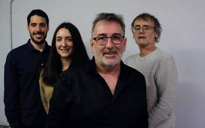 'Miretsiz' pop eta jazz diskoa atera du Mikel Artieda beratarrak