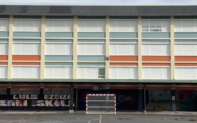 Hezkuntza publikoko langileen grebak jarraipena izan du bailaran