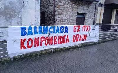 Erakundeen aurrean elkarretaratuko dira bihar Balenciagako langileak