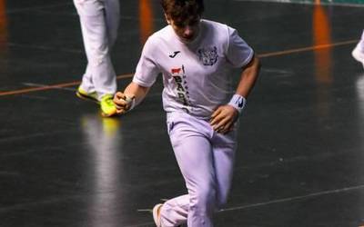 Giro polita Amurrioko frontoian ostiralean jokatutako partidetan