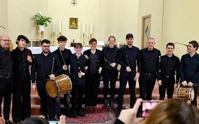 Madrileko euskal etxean izan dira Aita Madina txistulari taldekoak