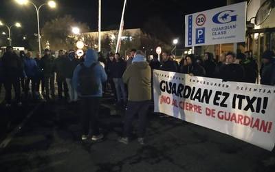 Greba bertan behera utzi du langileen batzordeak Guardianen