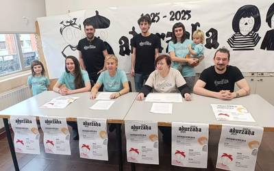 Adurtza auzoak 1000 urte bete ditu