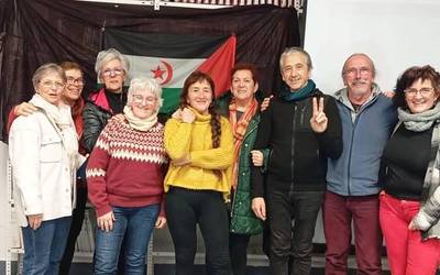 [GUTUNA] Doneztebeko liburutegian; kronika ttipia