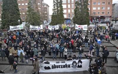 Adurtza: Mila urte eta oraindik martxan