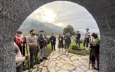 Santa Eskea bihar eta martitzenean