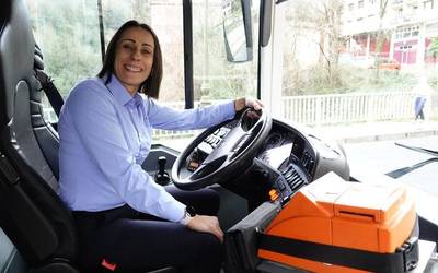 Monika Rodriguez: "Oso lanbide atsegina da gidatzea, jendearekin tratua izatea gustuko baldin baduzu"