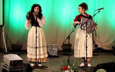 Jone Uriak eta Julene Otegik alaituko dute igandean Aristerrazuko plaza