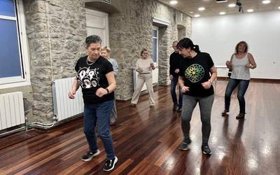 Olaran, bi astean behin, dantzaleku bilakatuta