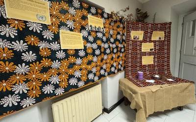 Emakumeen genitalen mutilazioaren inguruko erakusketa, zabalik