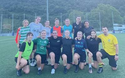 Asteburu borobila Orioko Futbol Taldeko neska-mutilentzat