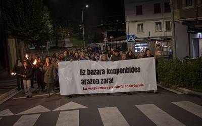 Amurrion eraso matxista bat jazo dela salatu dute, eta elkarretaratzea deitu dute biharko