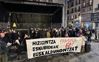 Sententzia "euskarafobo eta atzerakoiak" salatuko dituzte eguaztenean