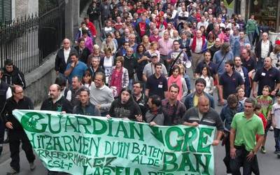 Guardian Llodioren desegitearen kronologia: Bost ekoizpen lerroren itxiera 2013tik aurrera