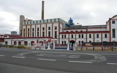 Erremolatxaren prezioa %40 jaistea proposatu die Azucarerak nekazariei