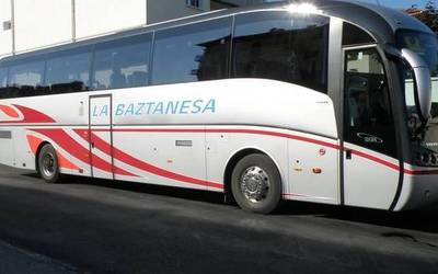 Gan-torri bus zerbitzuaren balorazio positiboa egin du Baztango Udalak