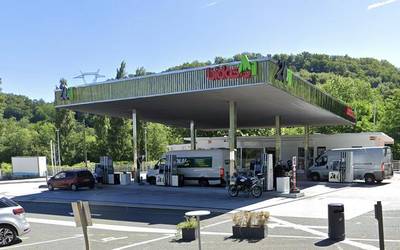 Jaione Ariztegi urroztarrarentzat da Behobiako Bidasoil gasolindegiko 30 euroko opari txartela