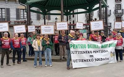 «Adineko jendea antolatzearen beharra» aldarrikatu dute pentsiodunek