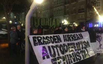 Bi gizon atxilotu dituzte azken orduetan Gasteizen, genero indarkeriagatik