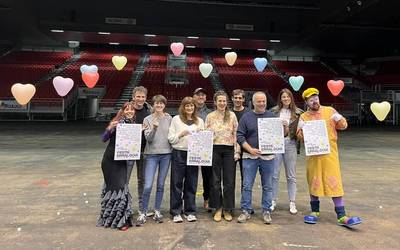 “Maite zaitut!” 20 urtez bihotzetik bihotzera abestu eta gero, festa erraldoia egiteko unea iritsi da