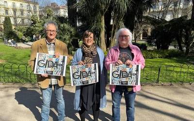 Mikel Markezen eta Pako Aristiren 'Gora euskal kantagintza' gida, nerabeak euskal musikara erakartzeko