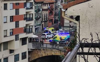 Bi gizon ospitalera eraman dituzte borroka baten ondoren