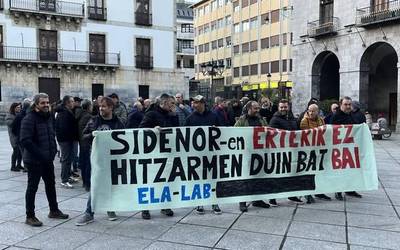 Sidenorreko langileek beste elkarretaratze bat egingo dute etzi plazan