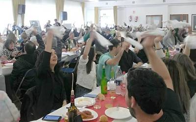 Aurrera Dantza taldeak kantu bazkaria antolatu du martxoaren 15ean