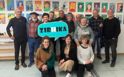 Euskaraldia Hikan izena emateko deia egin diete ZirHikako kideek herriei