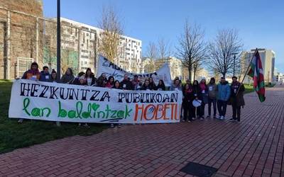 Hezkuntza publikoko irakasleen lanuztearen "jarraipen zabala" nabarmendu dute sindikatuek