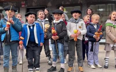 Aratusteak hasita, debagoieneko herrietan ospatzeko aukera ugari