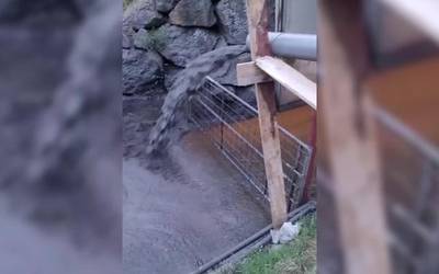Ura beltz, AHTaren lanengatik