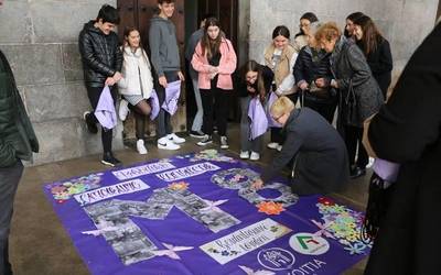 Martxoaren 8ari lotuta, bertso saioa eta dantza ikuskizuna antolatu ditu udalak