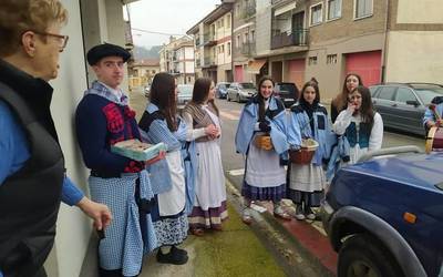 Kintoak, hotsa dariola!