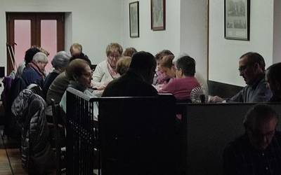 42 lagun elkartu ditu Xalbadorpek Aratusteetako txokolate-jana eta bingo saioa egiteko