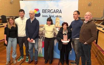 Ohorezko kirol abonua jaso dute Bergarako bost kirolarik