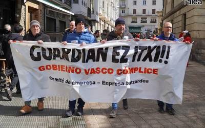 Aiaraldeko herritarrek eskualdeko enplegua defendatu dute Gasteizen