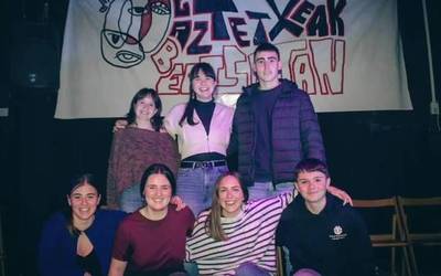 Gaztetxeak Bertsotan sariketako finalerdietara sailkatu da Unax Aizpurua saratarra