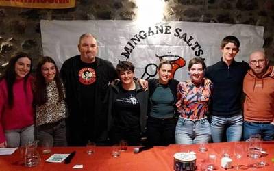 Jon Maiak irabazi du Mingañe saltsan bertso sariketako hirugarren edizioa
