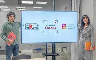 Alex Aginagalde (Pantailak euskaraz): “Euskaldunon hizkuntza eskubideak bermatzeko araudi propioa behar dugu”