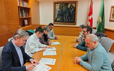 PSE-EErekin udal aurrekontuak adostu ondoren, "akordioak lortzeko gaitasuna" aldarrikatu du EH Bilduk