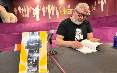 'Placido' filmari buruzko liburua plazaratu du Kepa Sojok