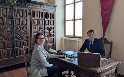 Artziniega Museoa antzinako ogibidez bete zuten berriro igandean